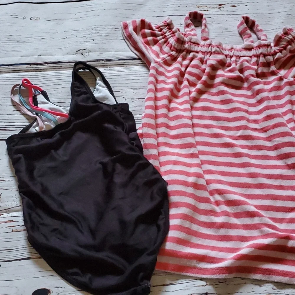GIRLS SWIMMING CLOTHES BUNDLE (MOANA, LOL SURPRISE)